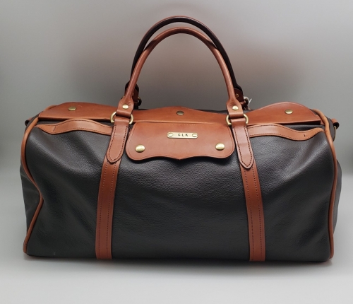Chestnut Carry-On Bag 11\' Width x 21\ Length x 11.5\ Height

**Sample on display in showroom

As each piece is handmade and made-to-order, please contact the store to check availability and delivery timing.